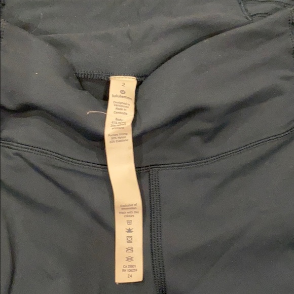 green/blue lululemon leggings - Picture 3 of 4